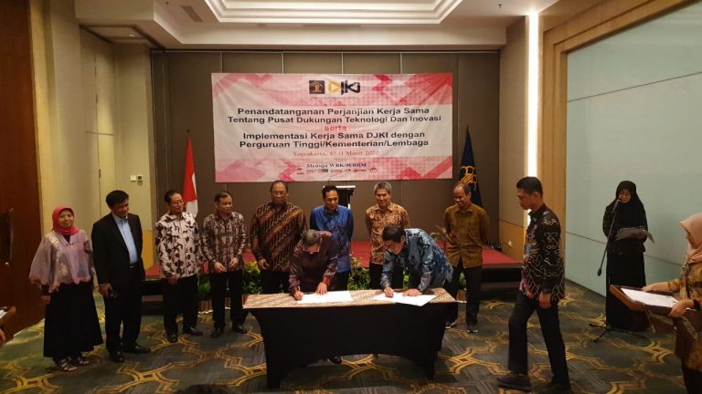 Penandatanganan PKS Unila dan Dirjan Kekayaan Intelektual Kemenkumham