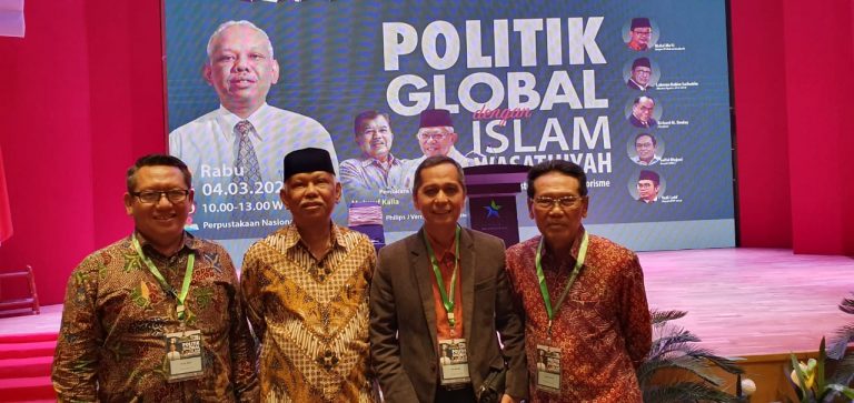 Rektor Hadiri Peluncuran Buku Azyumardi Azra