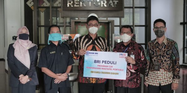 Bantuan Wastafel CSR Bank BRI