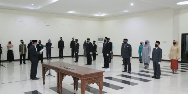 Pelantikan 13 Pejabat Baru Unila