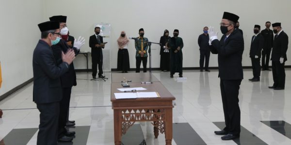 Pelantikan 13 Pejabat Baru Unila