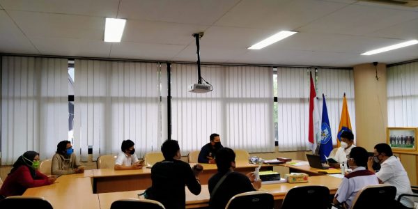 wawancara dengan media