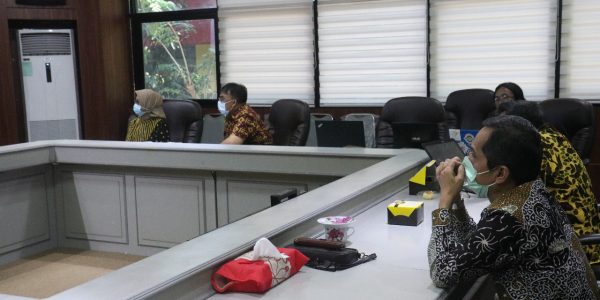 Rektor terima audiensi