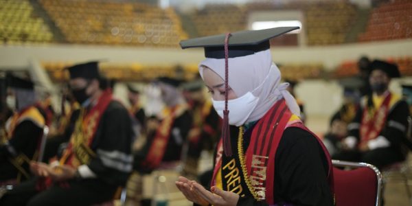 Prosesi Wisuda Daring Unila