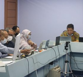 FGD dan Visitasi Lapangan Persiapan Program Doktor FKIP