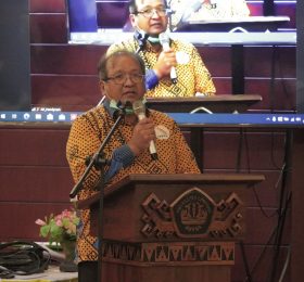 Membuka acara PEKERTI bagi dosen ITERA