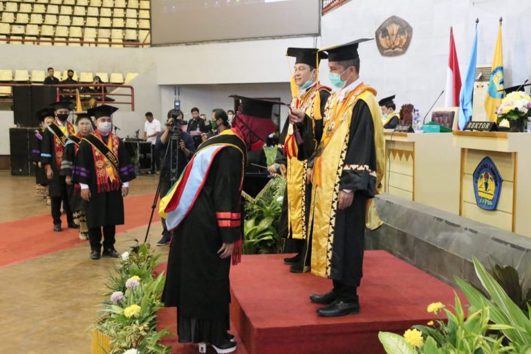 Unila Mewisuda 447 Lulusan Periode VI Secara Daring