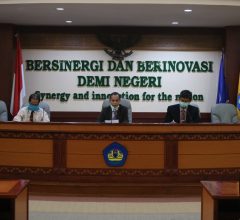 Rektor Beri Pengarahan Petugas Kebersihan Fakultas Pertanian