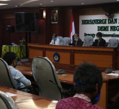 Rektor Beri Pengarahan Petugas Kebersihan Fakultas Pertanian