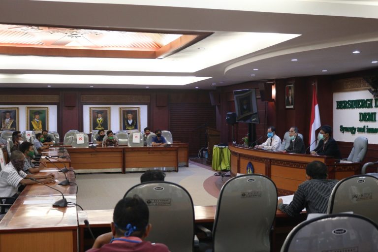 Rektor Beri Pengarahan Petugas Kebersihan FP