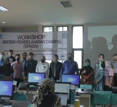 Workshop Sistem Pembelajaran Daring di Laboratorium Komputer UPT TIK