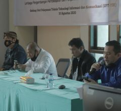 Workshop Sistem Pembelajaran Daring di Laboratorium Komputer UPT TIK