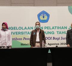 Rektor Membuka Pelatihan Digital Object Identifier di Hotel Radisson