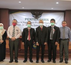 Penyerahan SK Profesor/Guru Besar Prof. Dr. Wahyu Sasongko, S.H., M.H.
