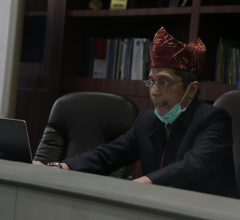 Rektor Menjadi Narasumber Semnas Daring “Penguatan Eksistensi Pembelajaran Bahasa, Sastra, dan Budaya Daerah di Masa New Normal”
