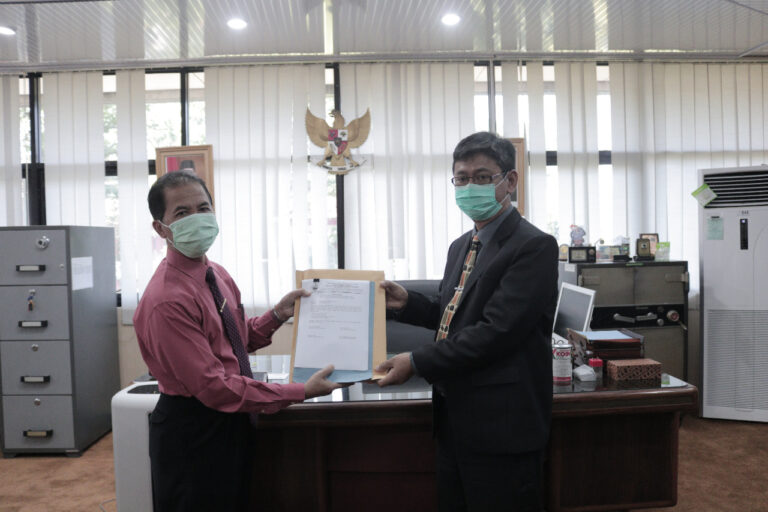 Penyerahan Berkas Seleksi Jabatan Pimpinan Tinggi Pratama Kepala BPHM