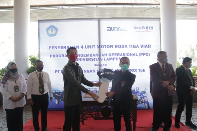 Unila Terima 4 Sepeda Motor Roda Tiga Dari BTN