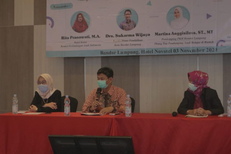 LPPM Gelar Semnas Tantangan Normal Baru dalam Pendidikan