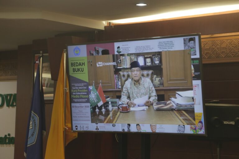 Unila Bedah Buku Karya Prof. Karomani