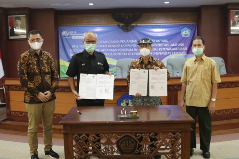 Penandatanganan PKS antara Unila dan BPJS Ketenagakerjaan