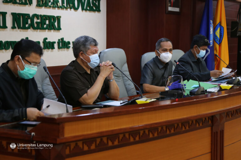 Rektor Pimpin Rapat Rutin Pimpinan Unila