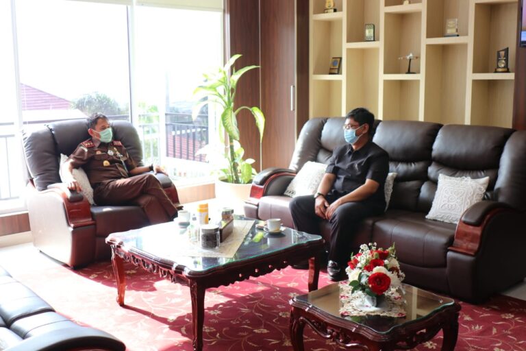 Audiensi Warek BUK dan Kajati Lampung