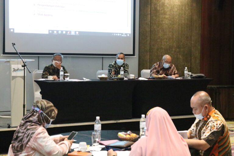 Rapat Penyusunan Anggaran Dasar YP Unila