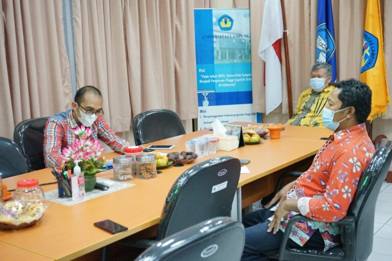 Warek PKTIK Terima Audiensi Tim Metro TV Lampung