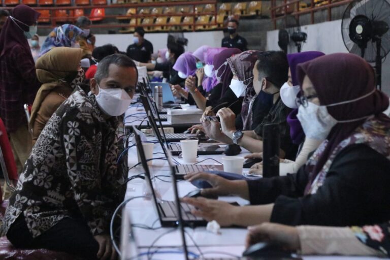 Vaksinasi Covid 19 Tahap I bagi Dosen dan Tendik 