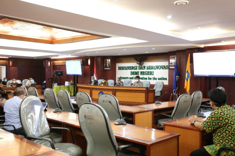 Rapat Pembahasan Pengembangan Sistem TIK