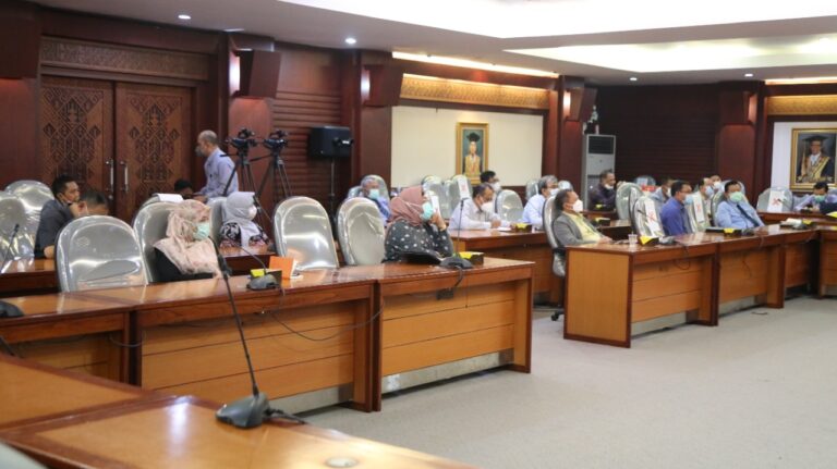 Rapat Vaksinasi Covid-19 untuk Dosen, Tenaga Kependidikan, dan Mahasiswa