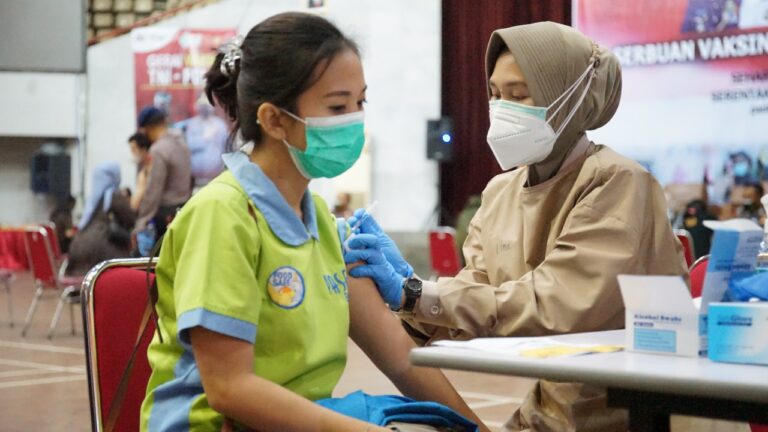 Unila Selenggarakan Vaksinasi Dosis Kedua