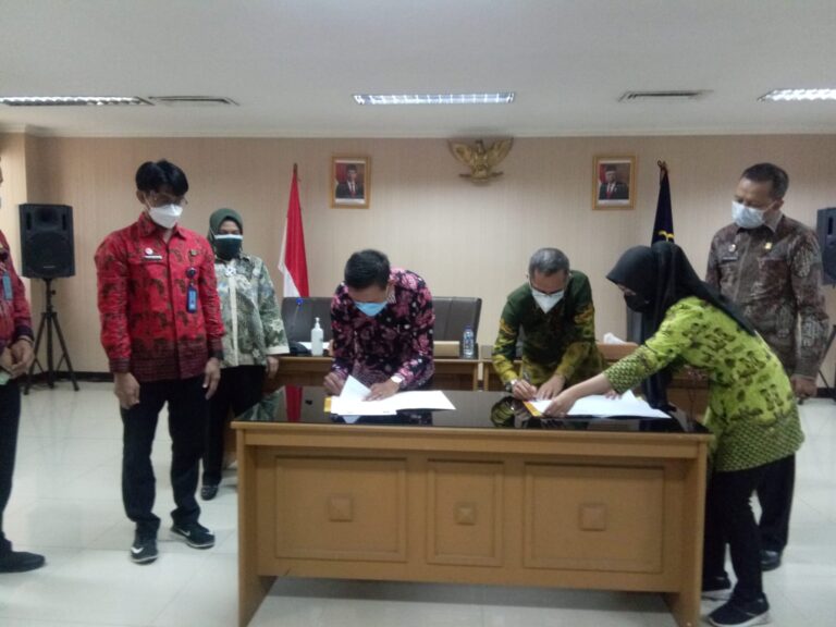 Penandatanganan MoU Unila dan Kemenkumhan RI