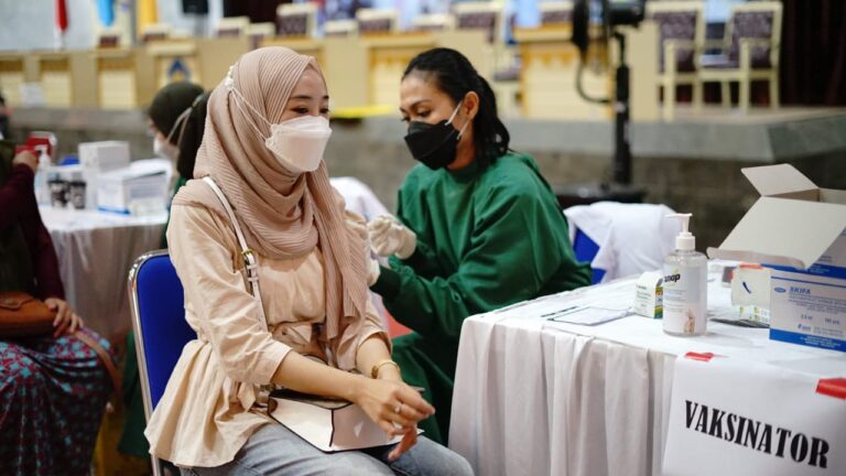 Unila Selenggarakan Vaksinasi Batch 7 Dosis Pertama