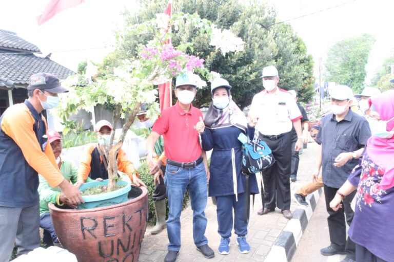 Unila Berbunga: Bersih, Berbudaya, dan Penuh Kenangan