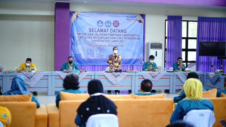 Rektor Lakukan Kunjungan Kerja ke FKIP Unila