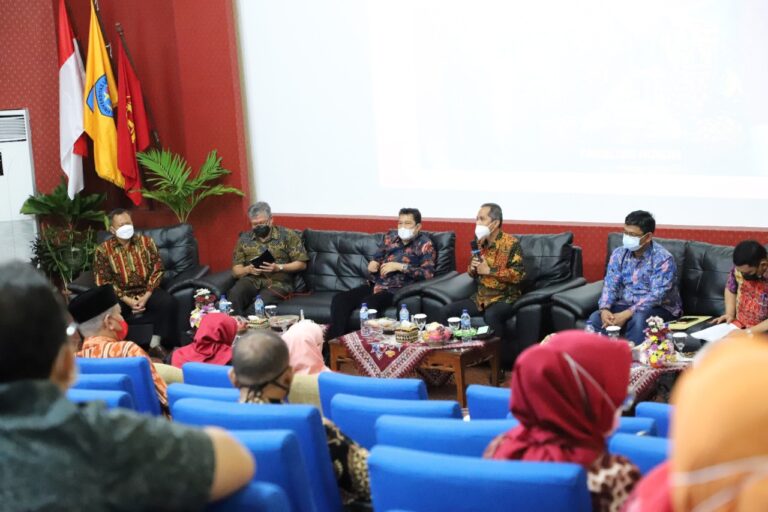 Kunjungan Kerja Rektor dan Jajaran ke Fakultas Hukum