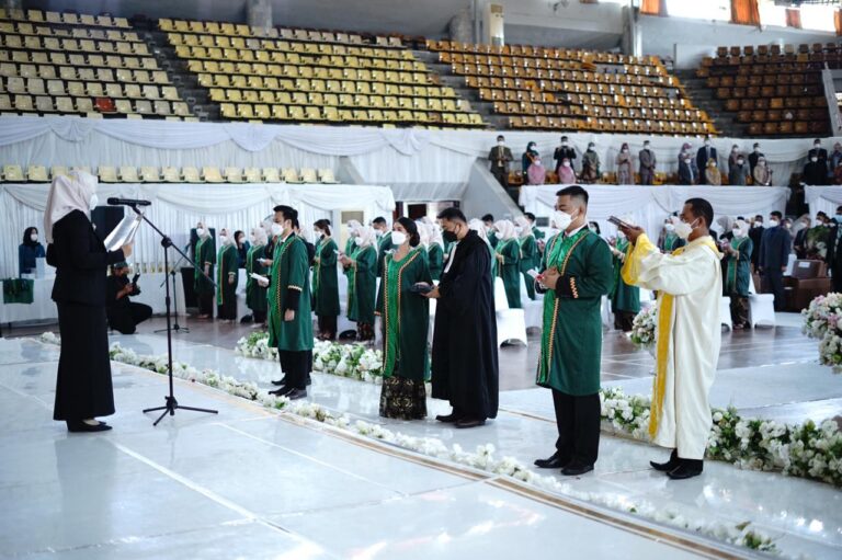 142 Mahasiswa FK Ikuti Pengambilan Sumpah Program Profesi Dokter Periode II