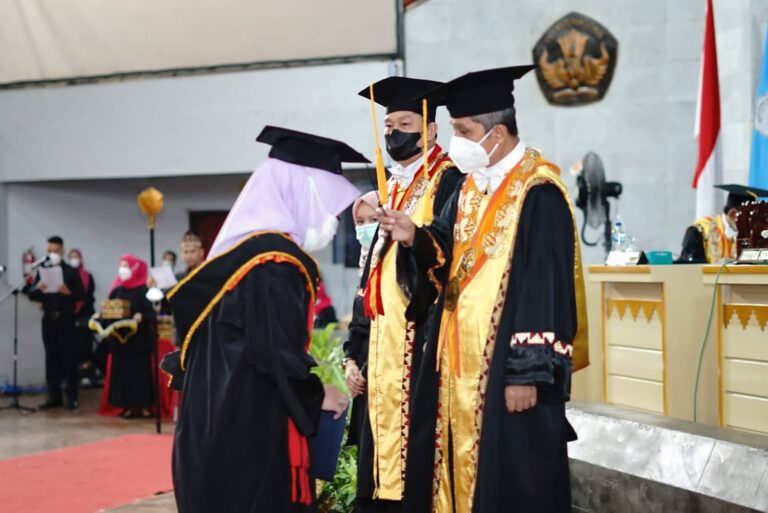 924 Lulusan Unila Ikuti Prosesi Wisuda Daring