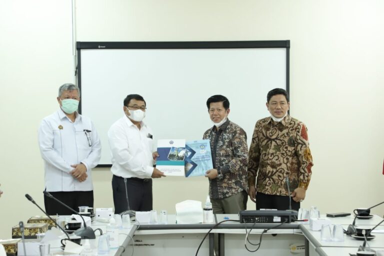 Penandatanganan MoA FMIPA dan UIN Sulthan Thaha Saifuddin Jambi