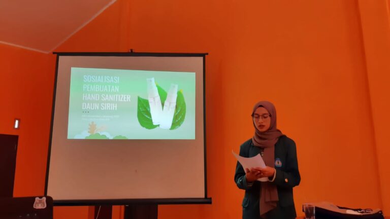 Mahasiswa KKN Sosialisasikan Pembuatan Hand Sanitizer Berbahan Daun Sirih