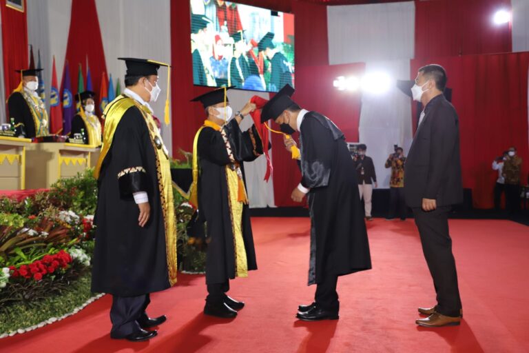 Unila Beri Gelar Profesor Kapolda Banten Rudy Heriyanto Adi Nugroho