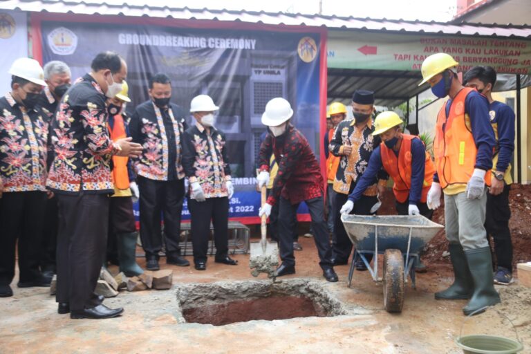 Peletakan Batu Pertama Student Center YP Unila