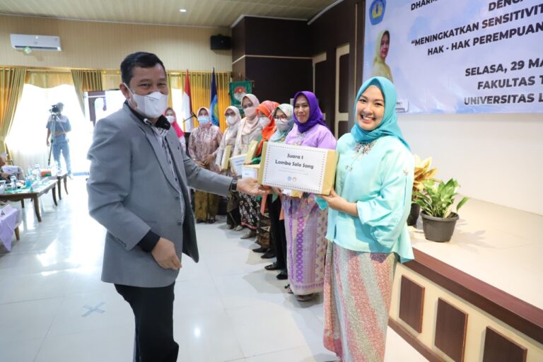 Darmawanita Persatuan Peringati Hari Kartini 2022