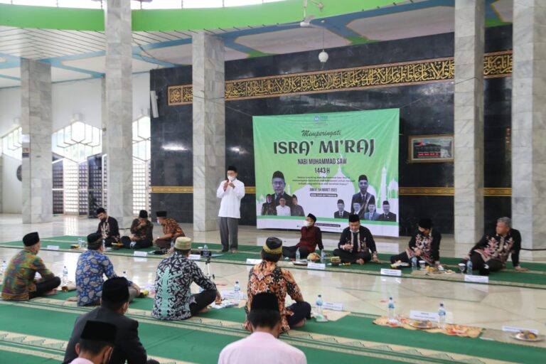 Rektor Unila Jadikan Peringatan Isra Mikraj Momentum Tingkatkan Ketakwaan