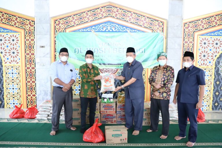 Unila Peduli Duafa Melalui Alwasii Berbagi