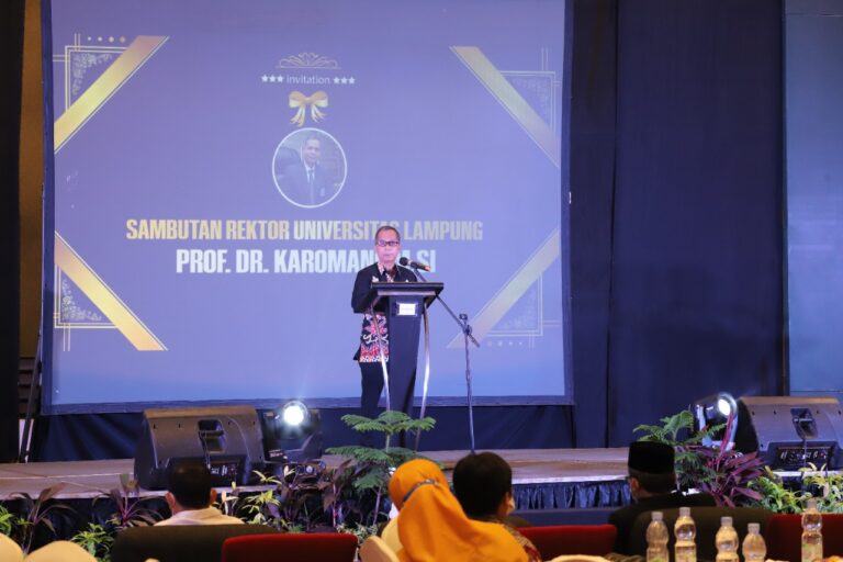 Rektor Hadiri Pelepasan Siswa Kelas XII SMA YP Unila