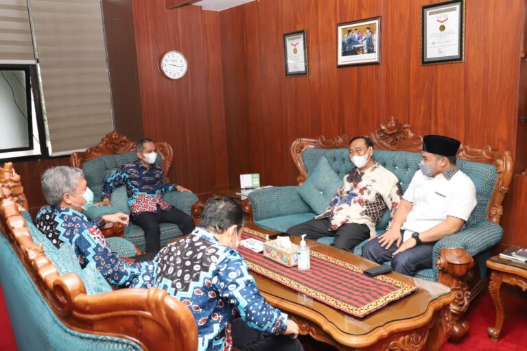 Rektor Terima Audiensi Anggota DPR RI