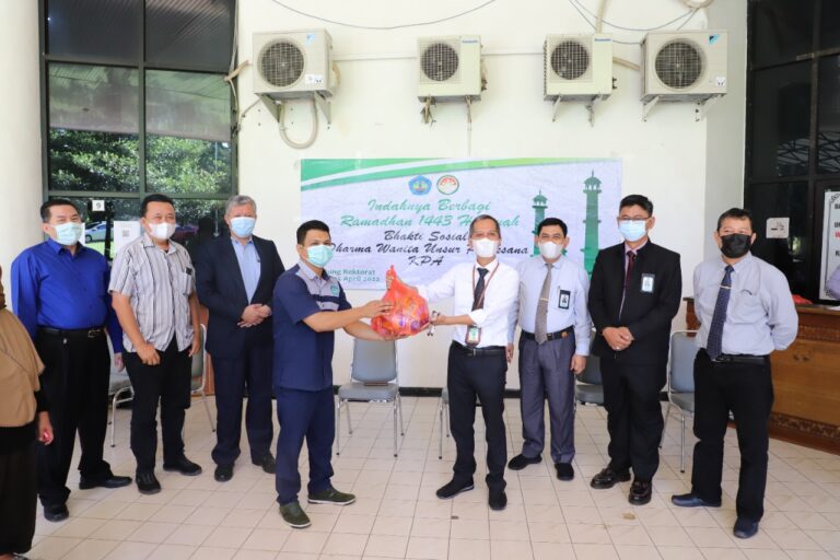 DWP Unsur Pelaksana KPA Bagikan 410 Sembako bagi Pegawai