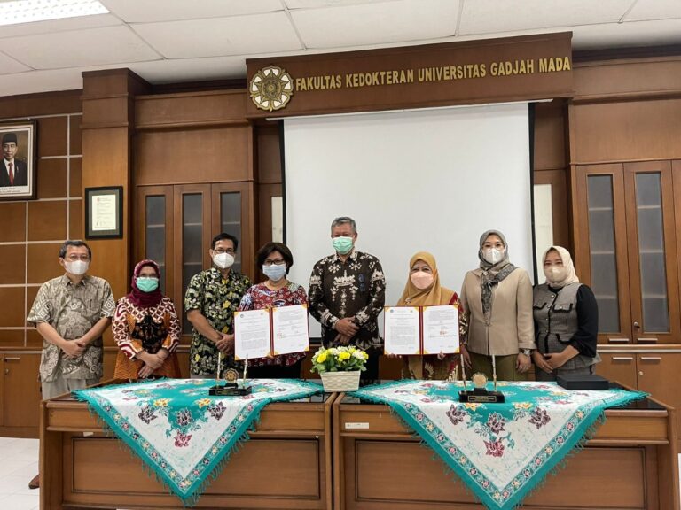 Penandatanganan Naskah Kerja Sama FK Unila dan UGM